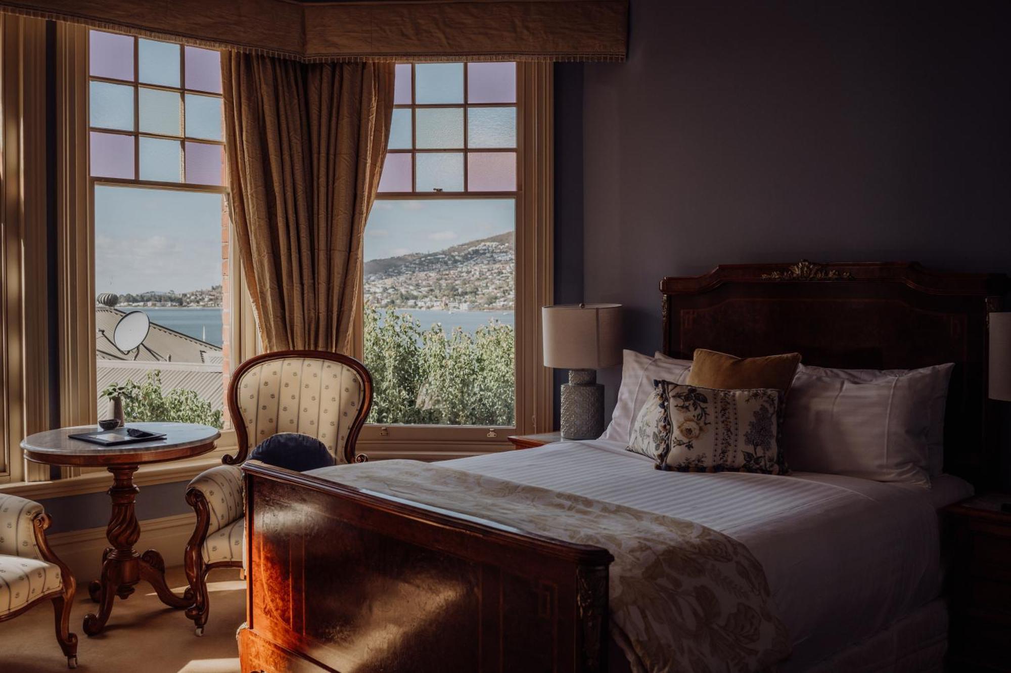 Queen Waterview – The Stowell,1500695740:JPEG